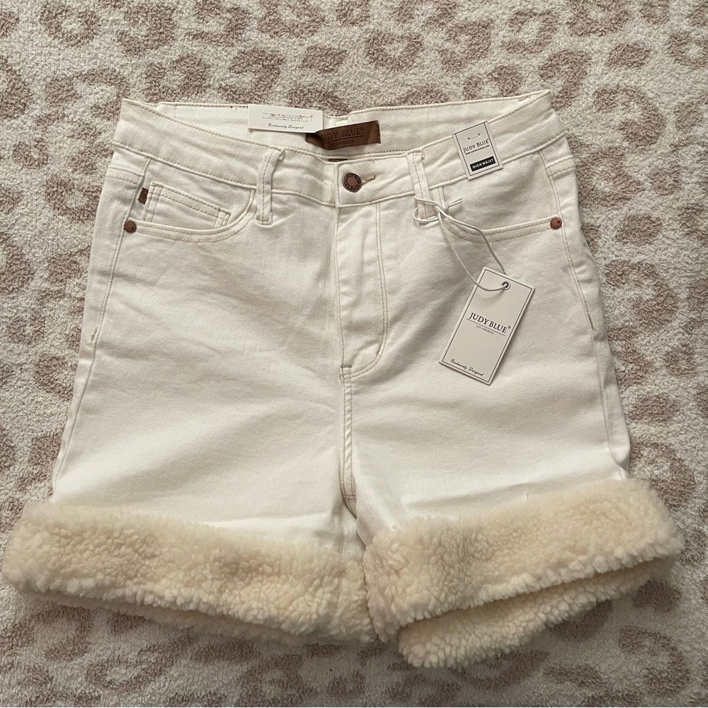 NWT Judy Blue White Shirts with Fur Lined Cuff Size Large